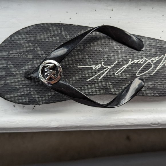 COPY - Michael Kors Flip Flops - Picture 1 of 5